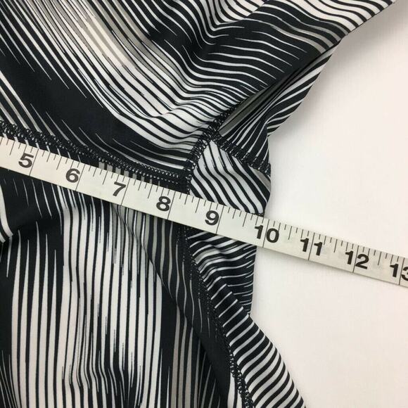 Nike Womens Capri Pants Black White Diagonal Stripes Stretch Running Dri-Fit M - Picture 11 of 12